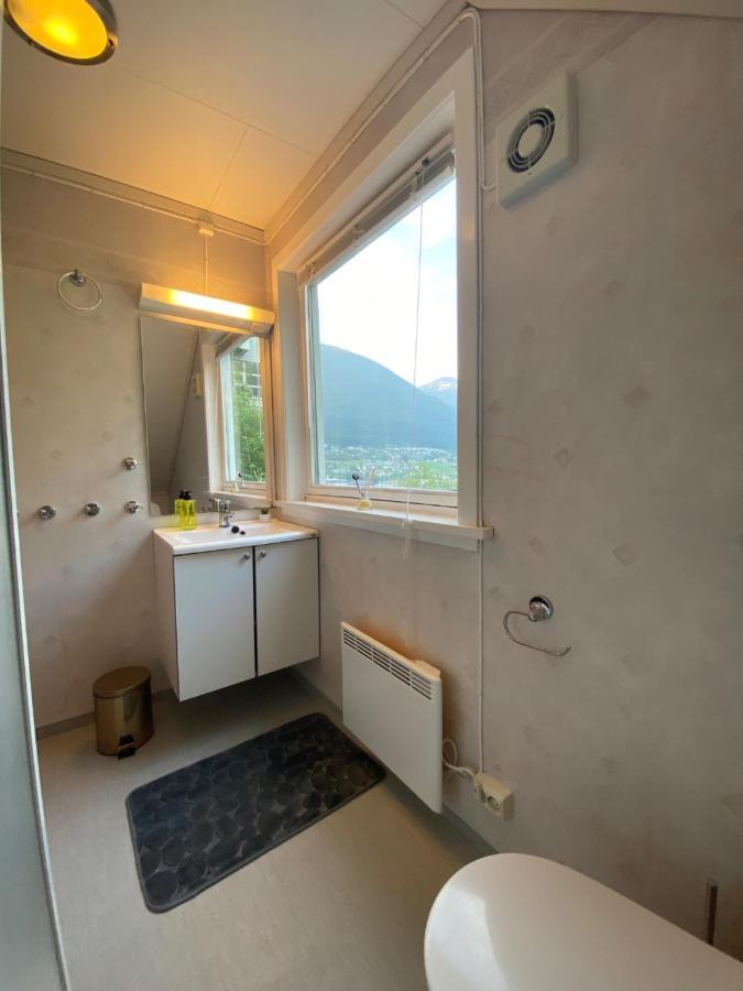 Leilighet Loft Visnes Stryn Bagian luar foto